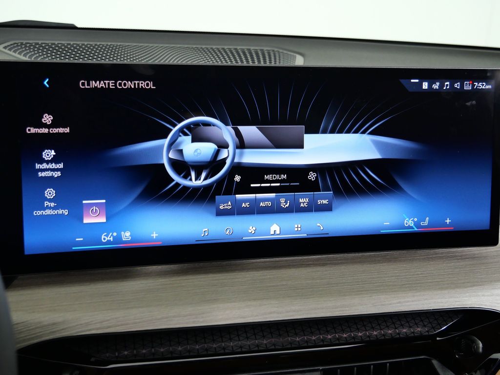 Thumbnail: 2025 BMW 3 Series - 45