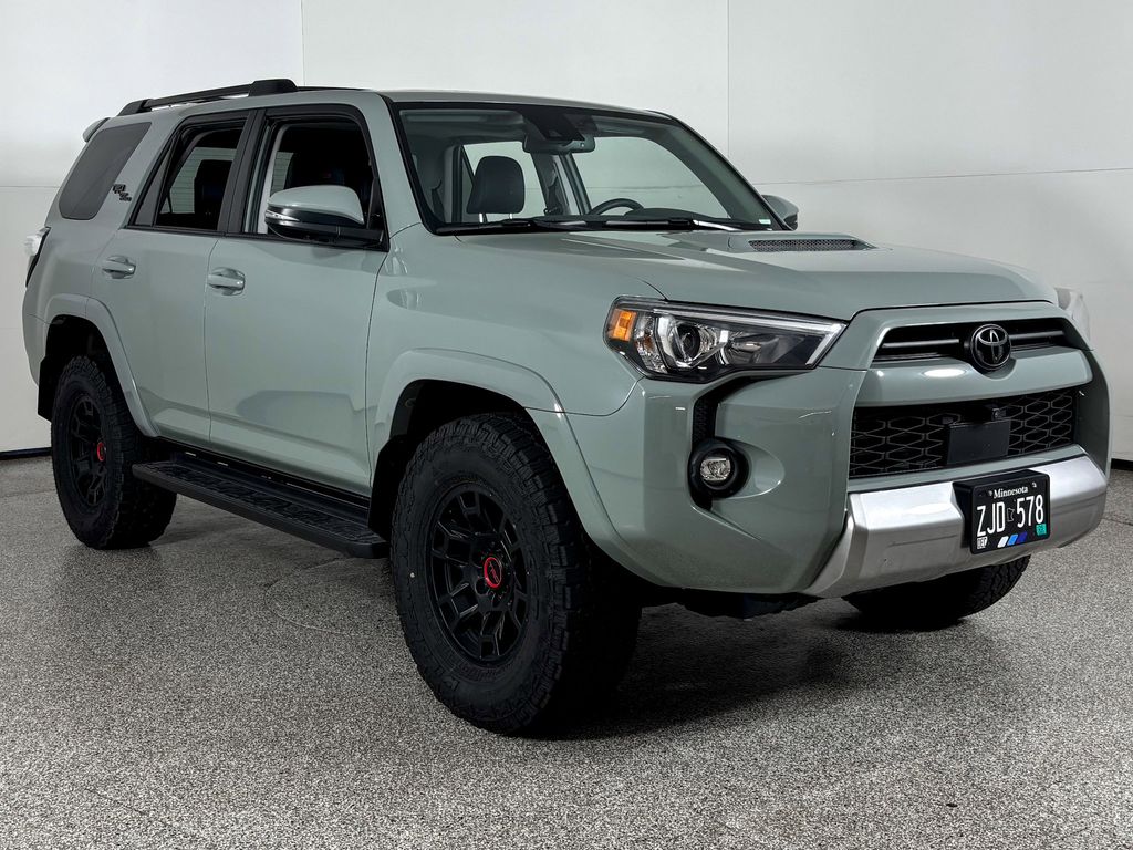 Thumbnail: 2022 Toyota 4Runner - 4
