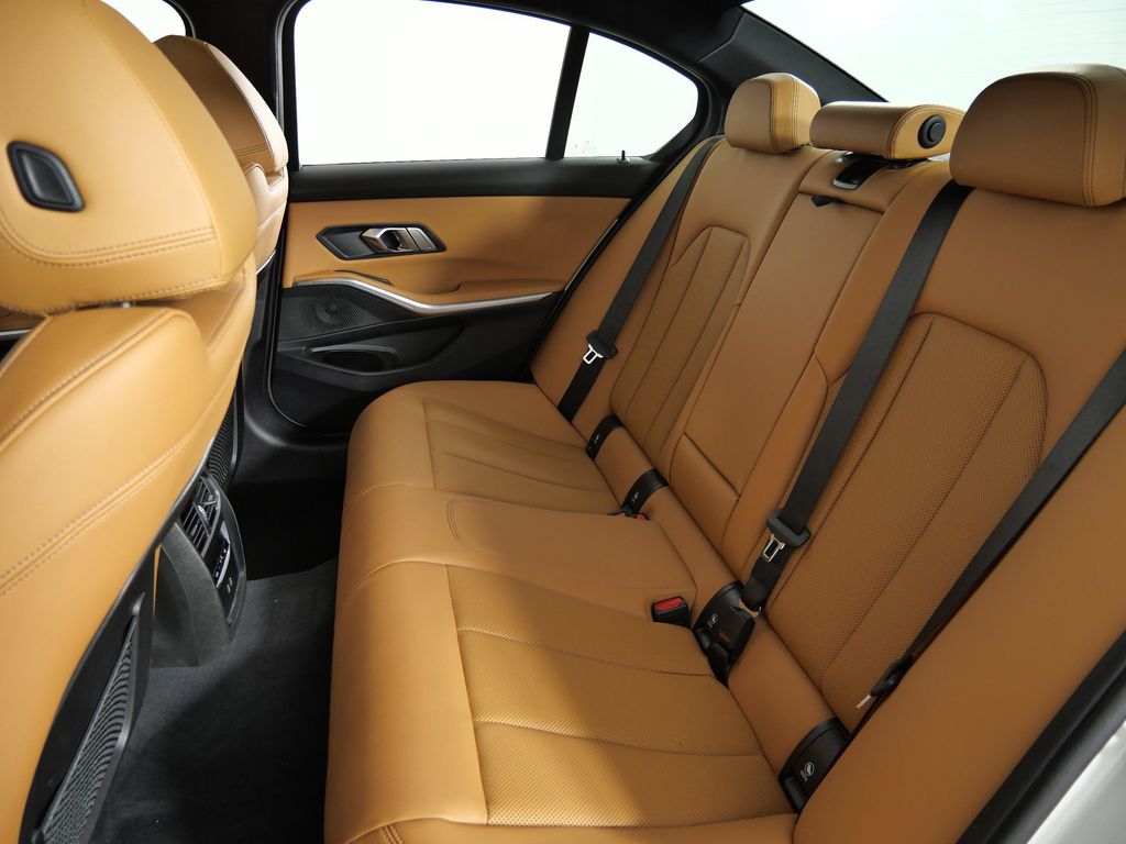 Thumbnail: 2023 BMW 3 Series - 35