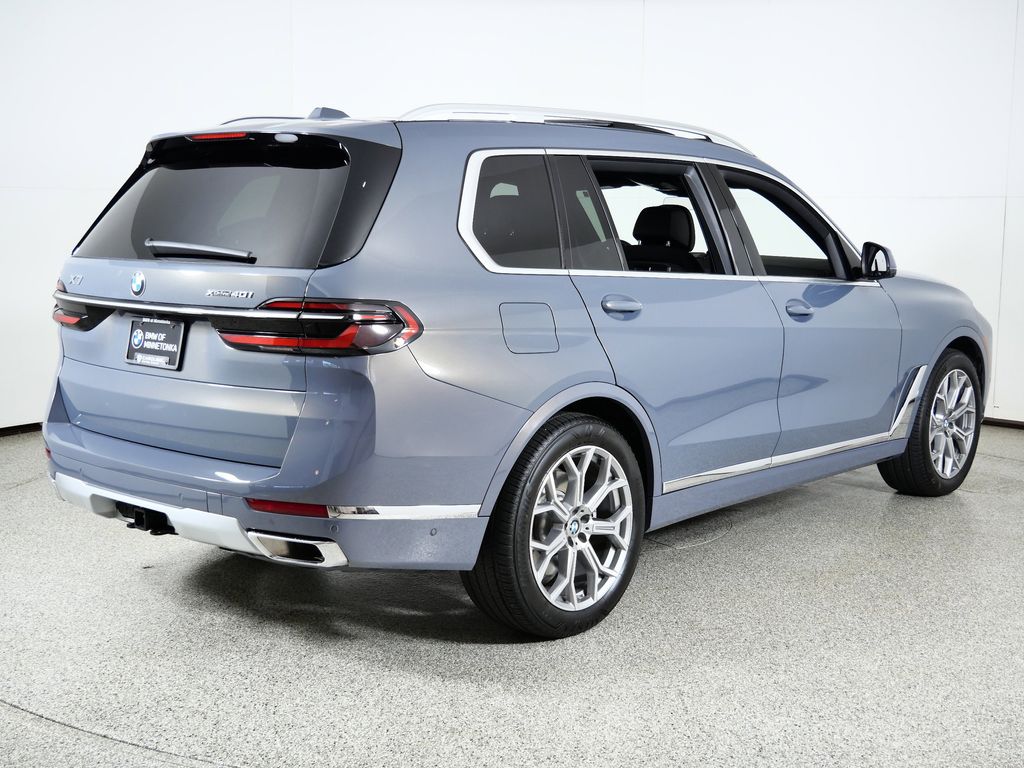 Thumbnail: 2025 BMW X7 - 11