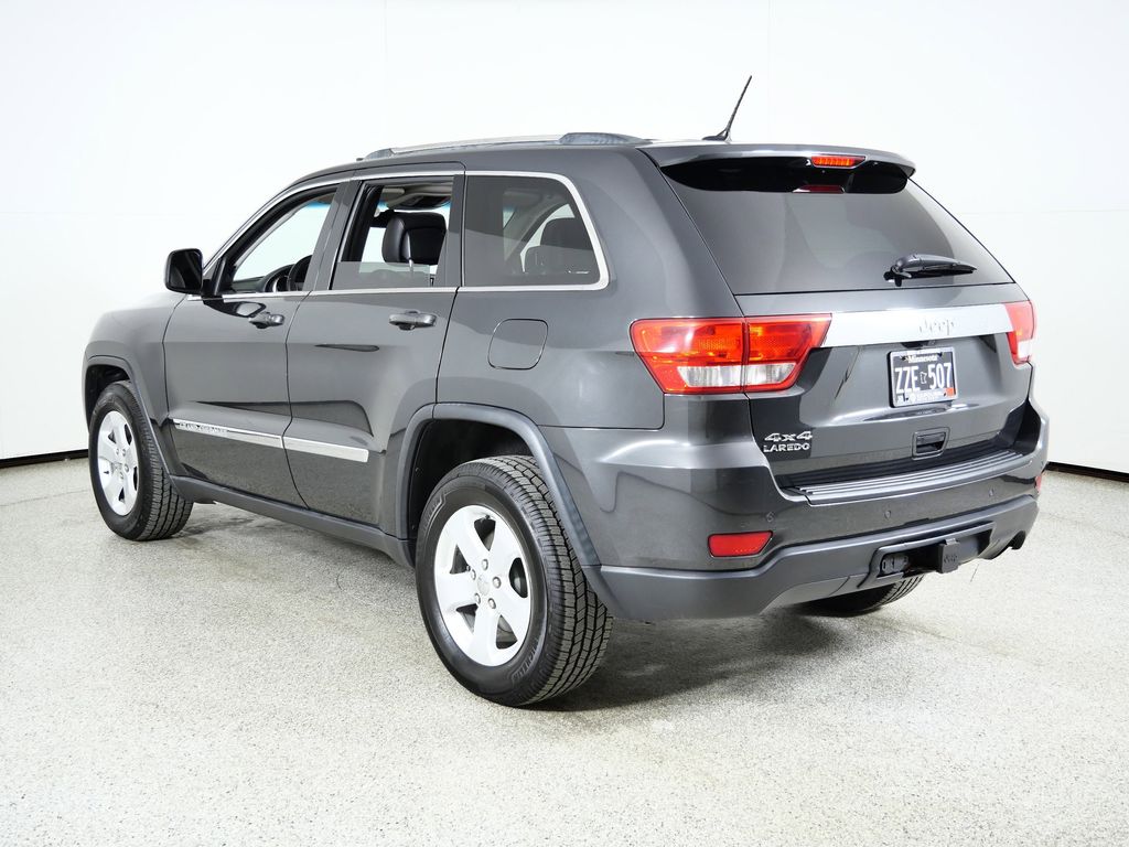 Thumbnail: 2011 Jeep Grand Cherokee - 15