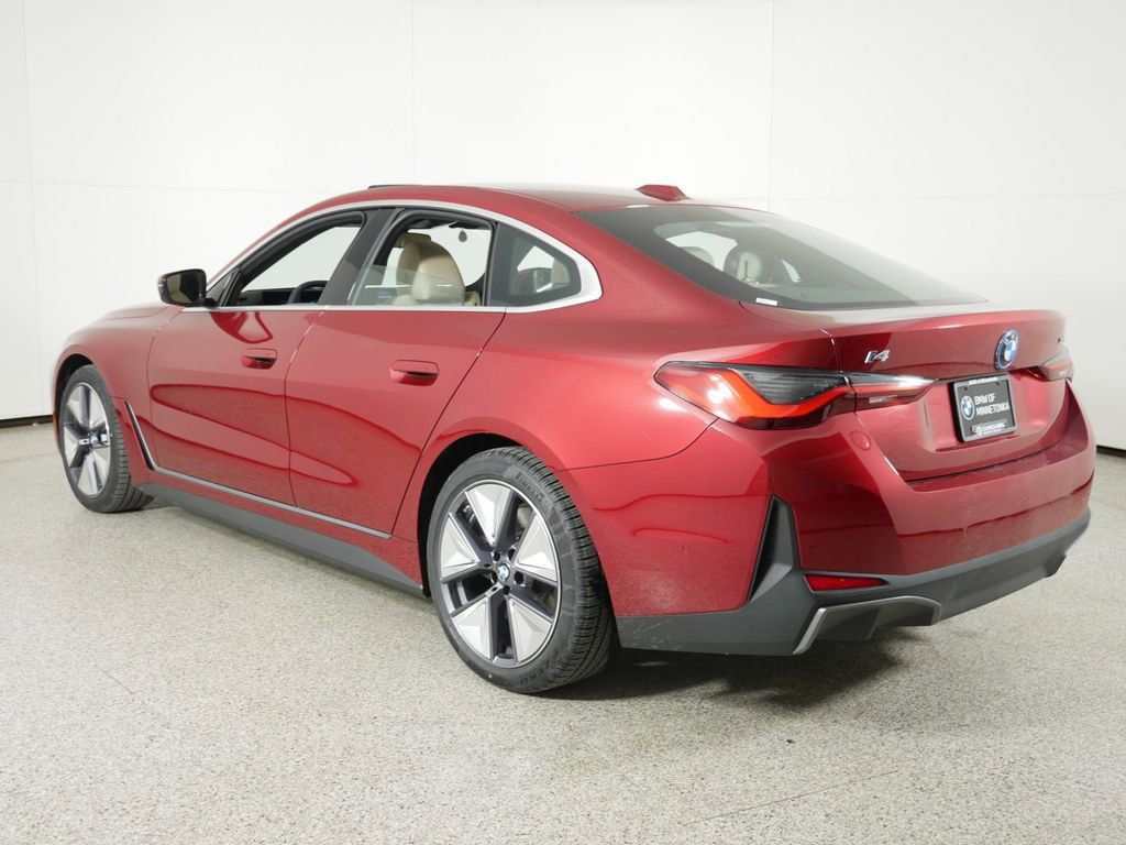 Thumbnail: 2025 BMW i4 - 15
