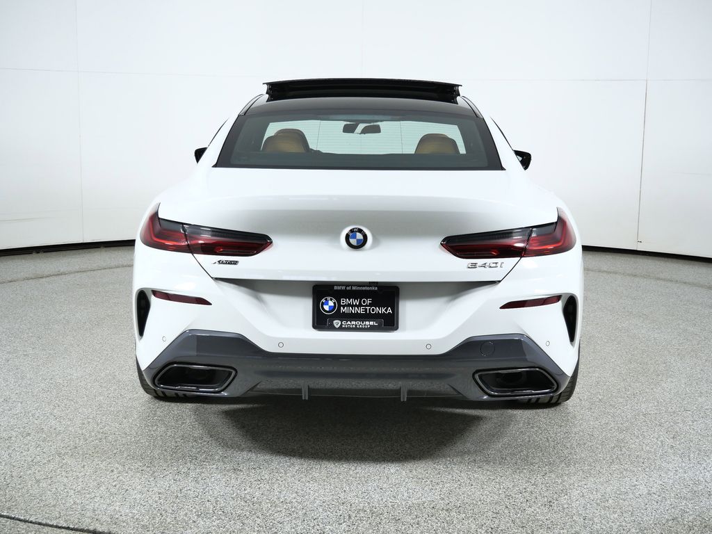 Thumbnail: 2026 BMW 8 Series - 10
