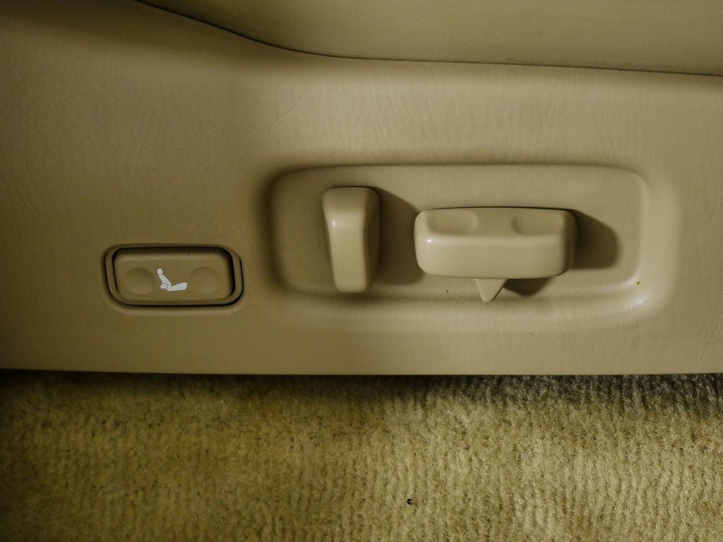 Thumbnail: 2004 Toyota Land Cruiser - 21