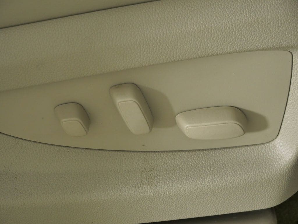 Thumbnail: 2018 GMC Yukon XL - 23