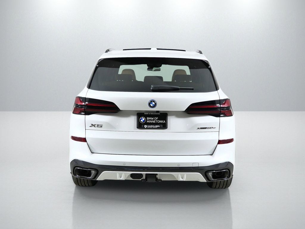 Thumbnail: 2026 BMW X5 - 10