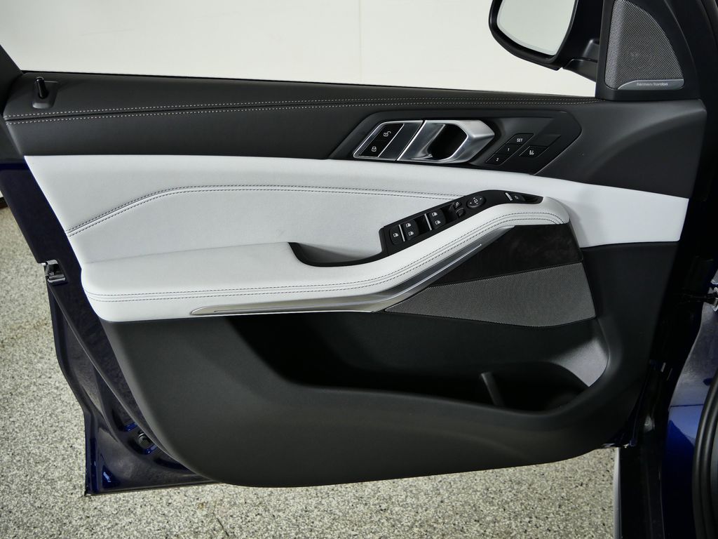 Thumbnail: 2026 BMW X5 - 33