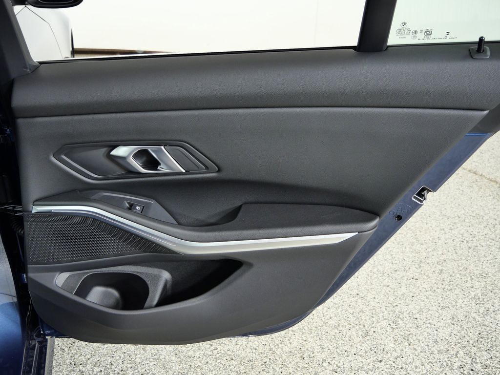 Thumbnail: 2026 BMW 3 Series - 24