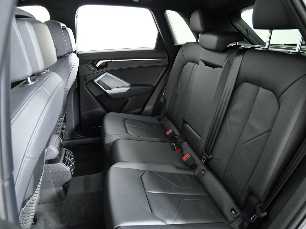 Thumbnail: 2022 Audi Q3 - 33