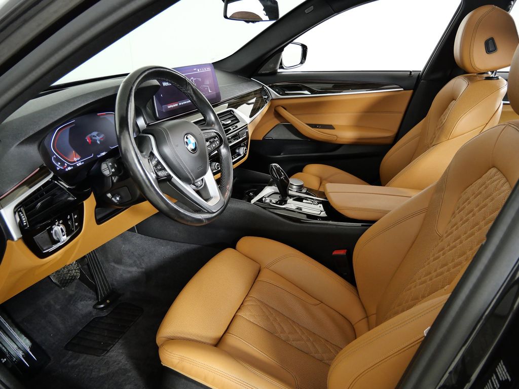 Thumbnail: 2021 BMW 5 Series - 34