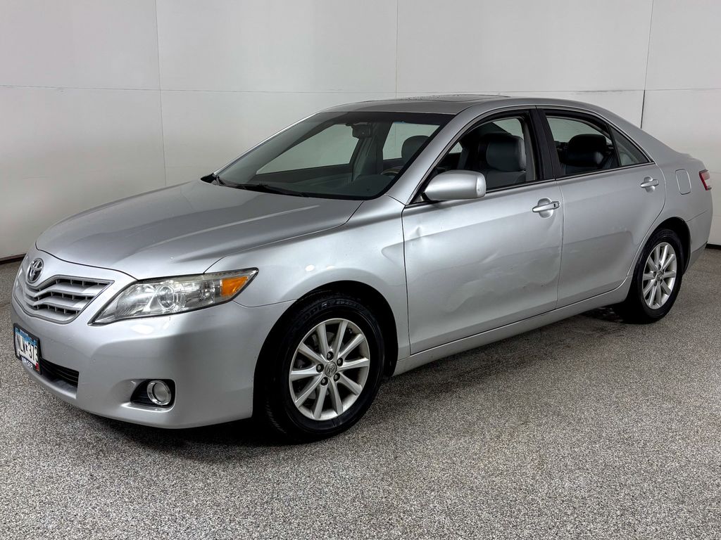 2011 Toyota Camry SE -
                  Wayzata, MN