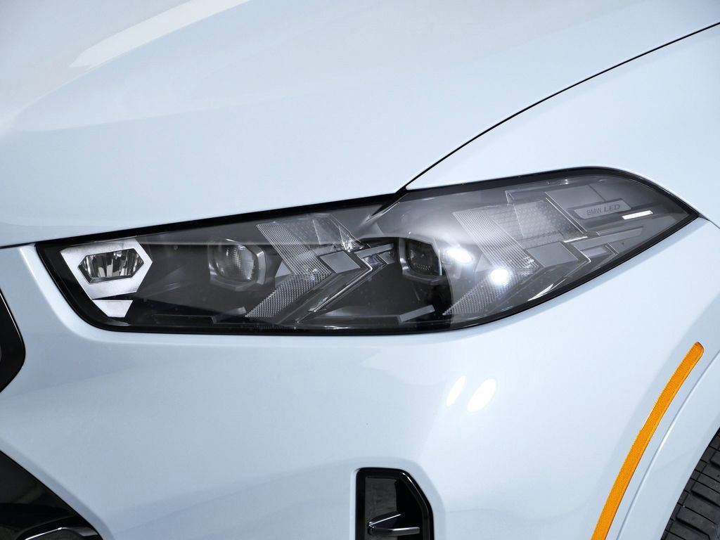 Thumbnail: 2026 BMW X6 - 4