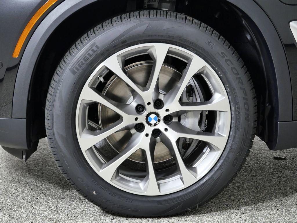 Thumbnail: 2026 BMW X5 - 19