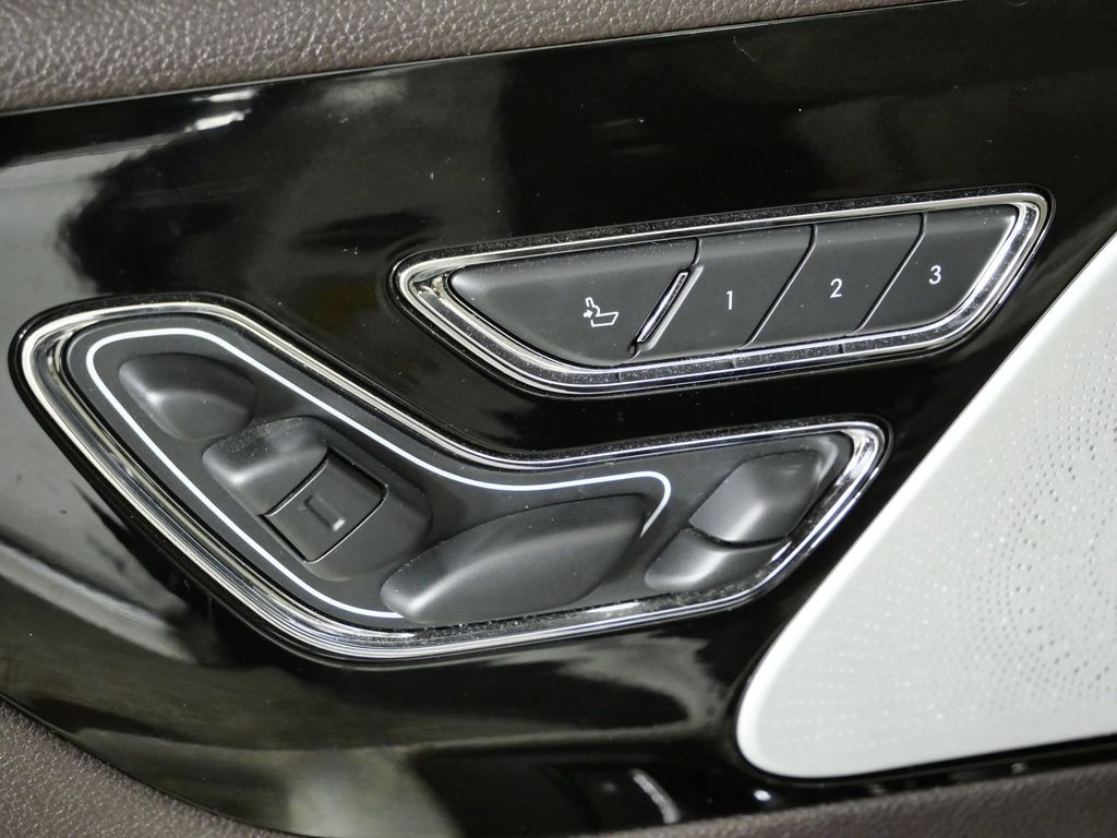 Thumbnail: 2020 Lincoln Aviator - 38