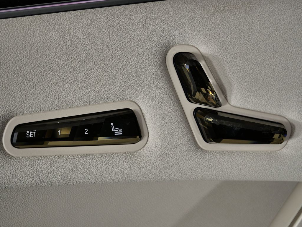 Thumbnail: 2026 BMW iX - 34