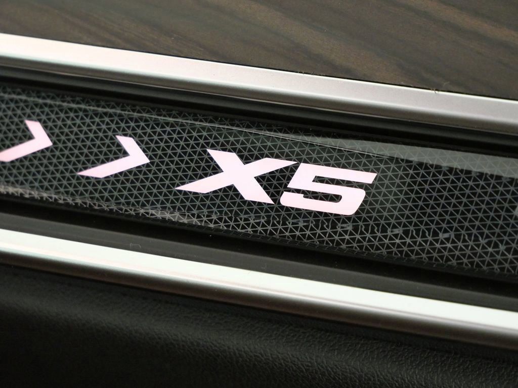 Thumbnail: 2026 BMW X5 - 25