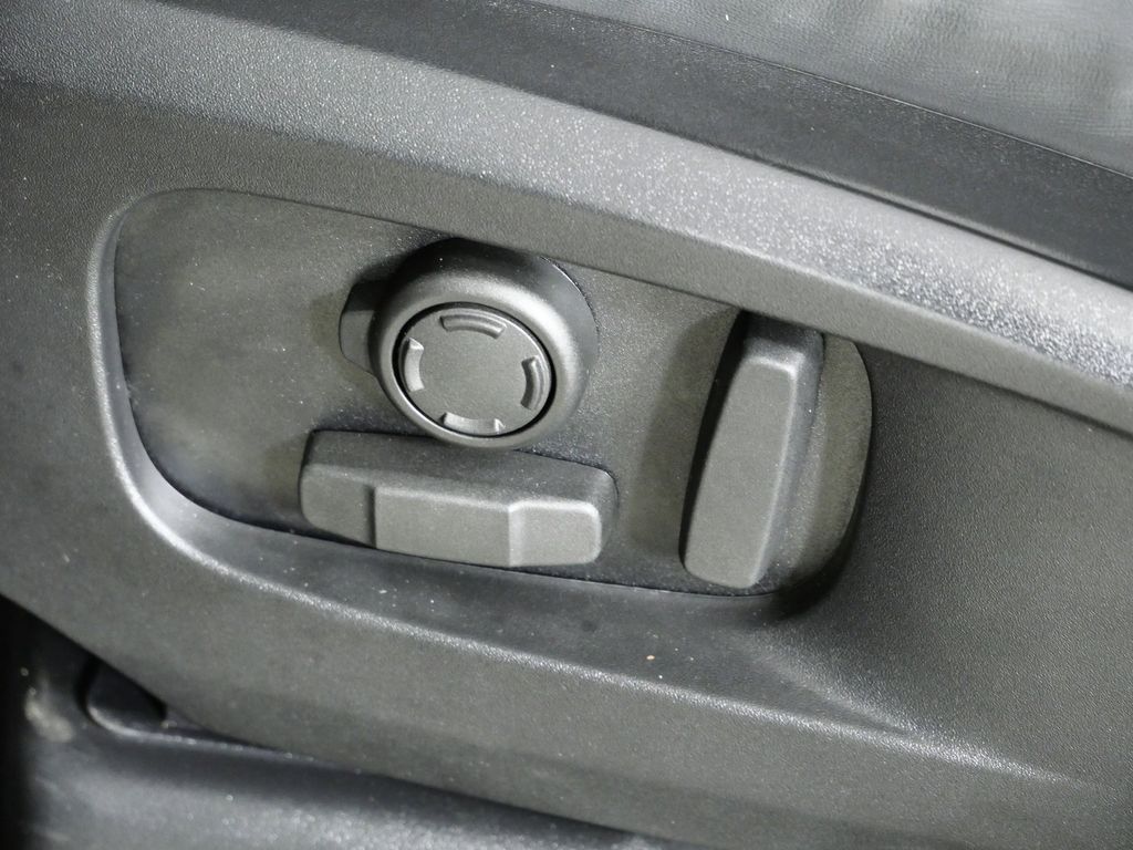 Thumbnail: 2024 Land Rover Defender - 37