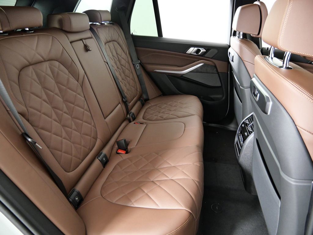 Thumbnail: 2026 BMW X5 - 29