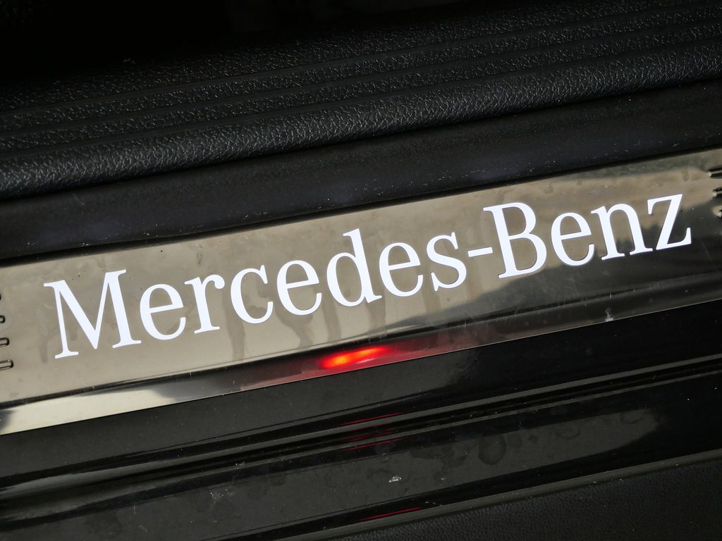 Thumbnail: 2021 Mercedes-Benz GLC - 24