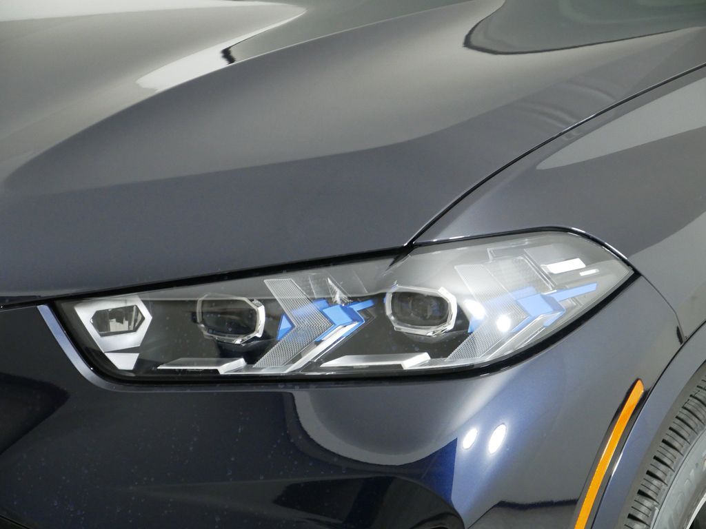 Thumbnail: 2026 BMW X5 - 16