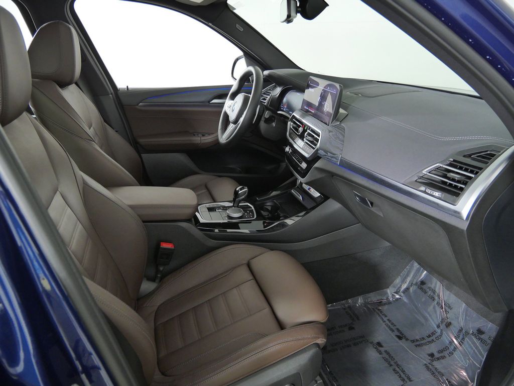 Thumbnail: 2024 BMW X3 - 24
