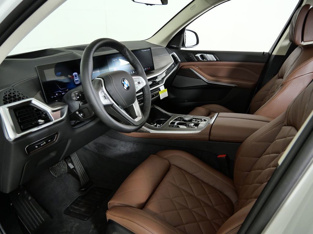 Thumbnail: 2026 BMW X7 - 39