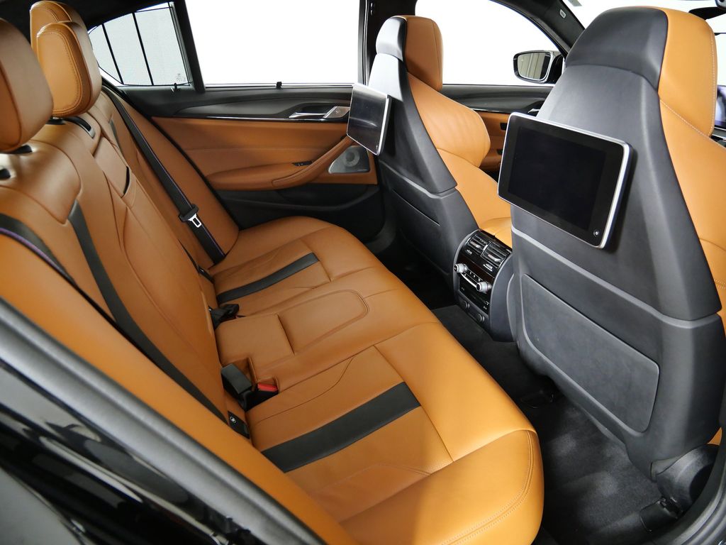 Thumbnail: 2019 BMW M5 - 25