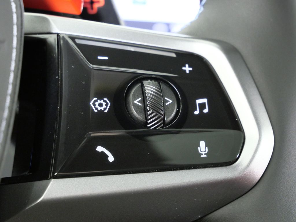 Thumbnail: 2026 BMW M5 - 43