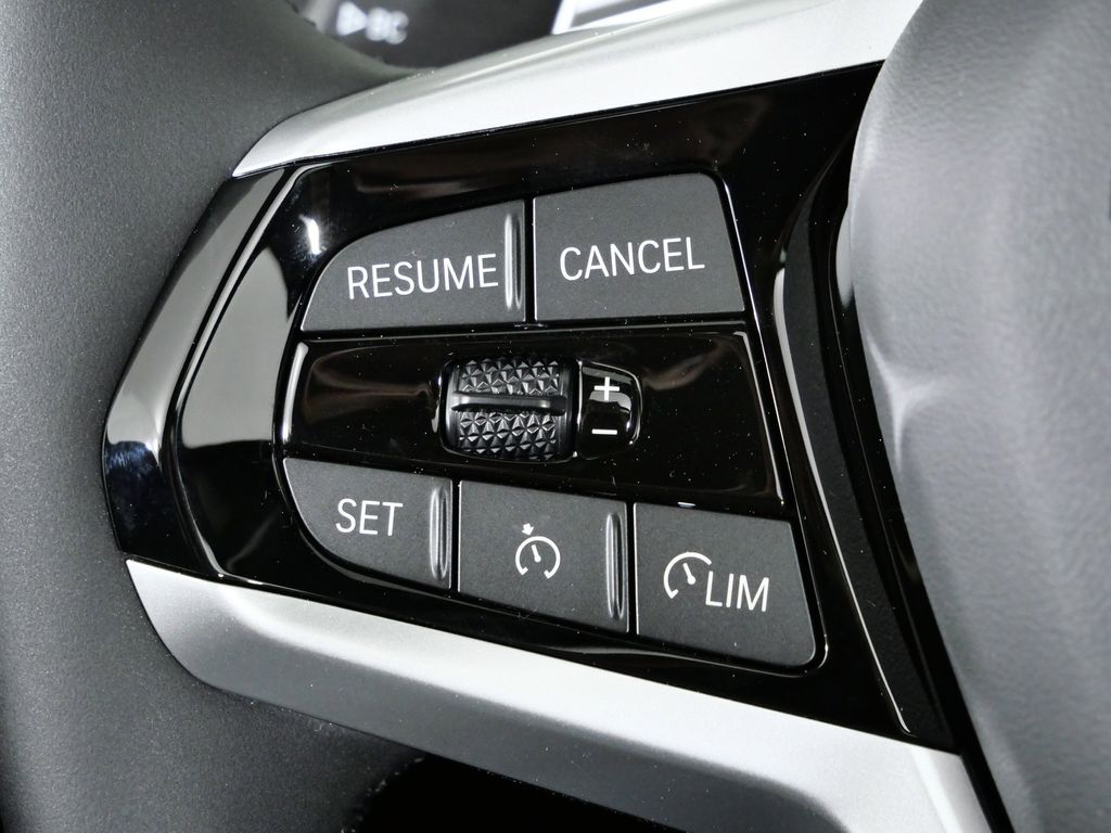 Thumbnail: 2026 BMW 3 Series - 39