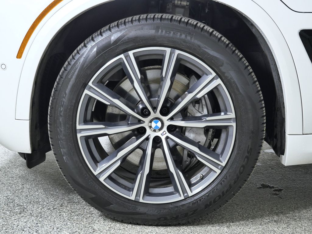 Thumbnail: 2026 BMW X5 - 18