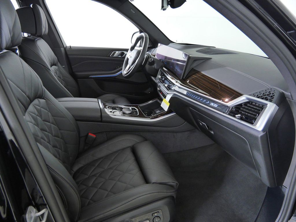 Thumbnail: 2026 BMW X5 - 20