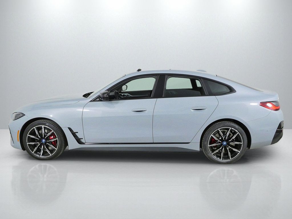 Thumbnail: 2023 BMW i4 - 18