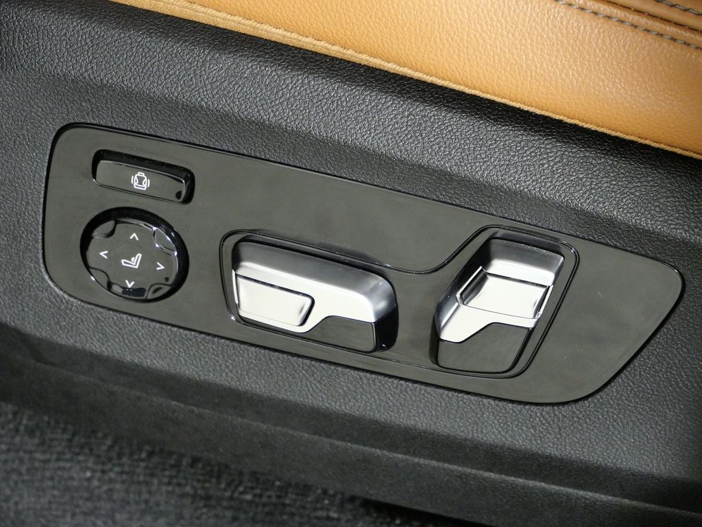 Thumbnail: 2020 BMW X7 - 39