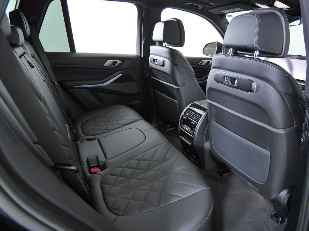 Thumbnail: 2026 BMW X5 - 26