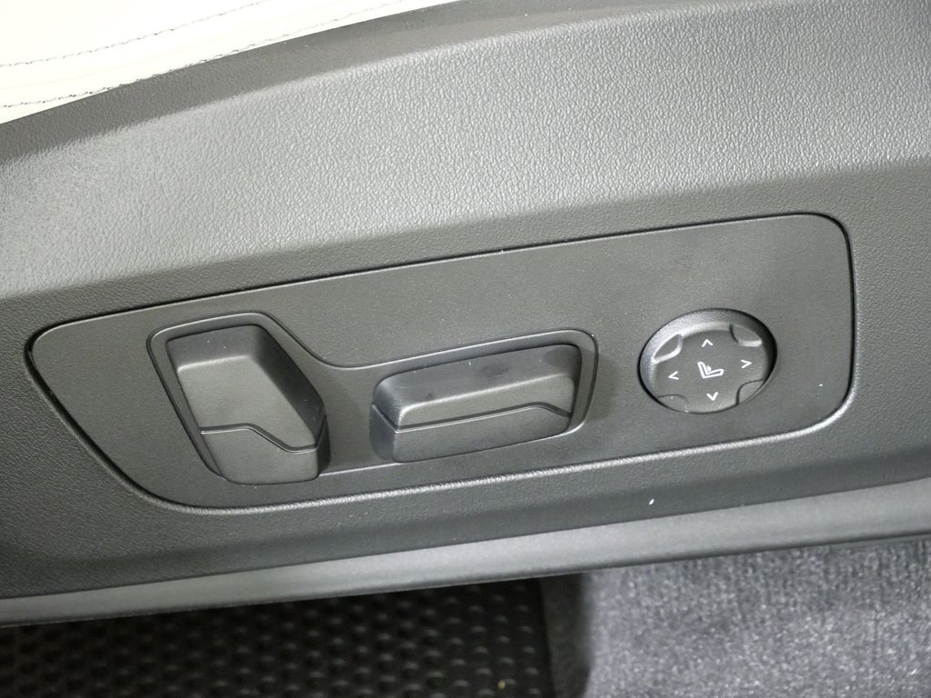 Thumbnail: 2026 BMW X1 - 22