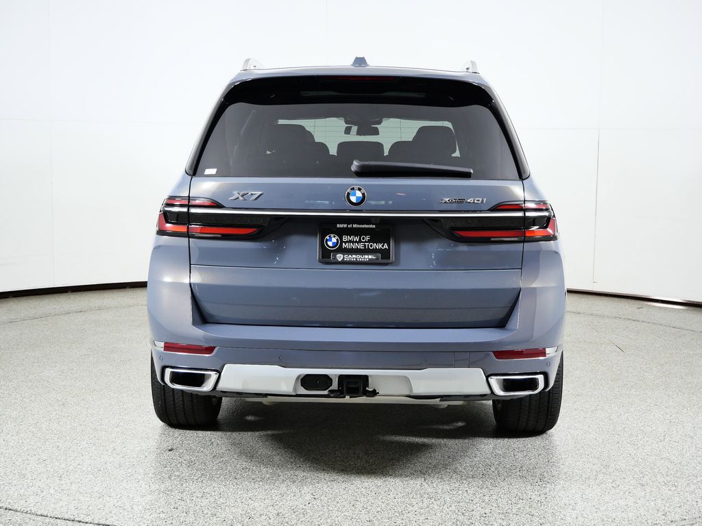 Thumbnail: 2025 BMW X7 - 12