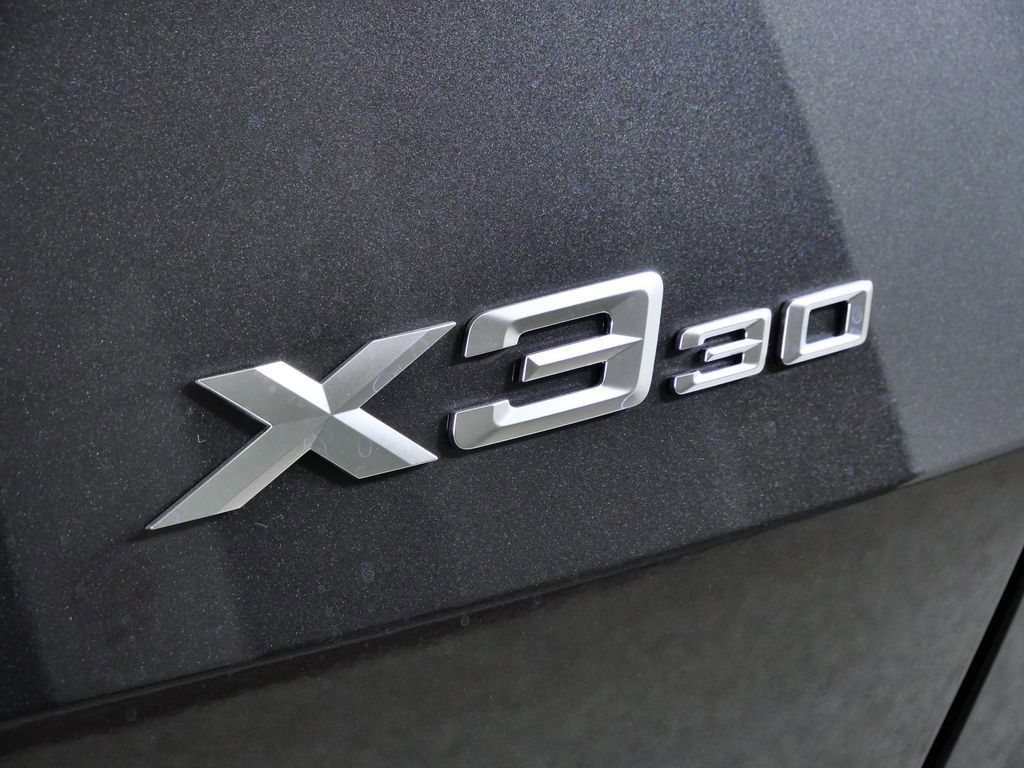 Thumbnail: 2026 BMW X3 - 14