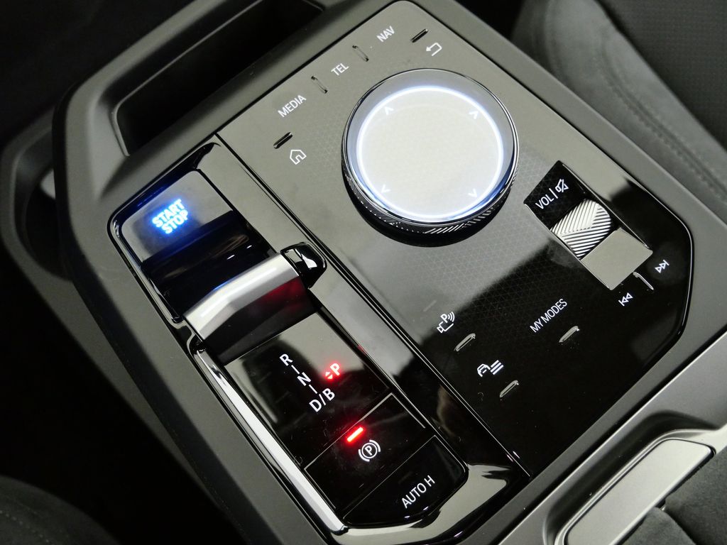 Thumbnail: 2026 BMW iX - 48