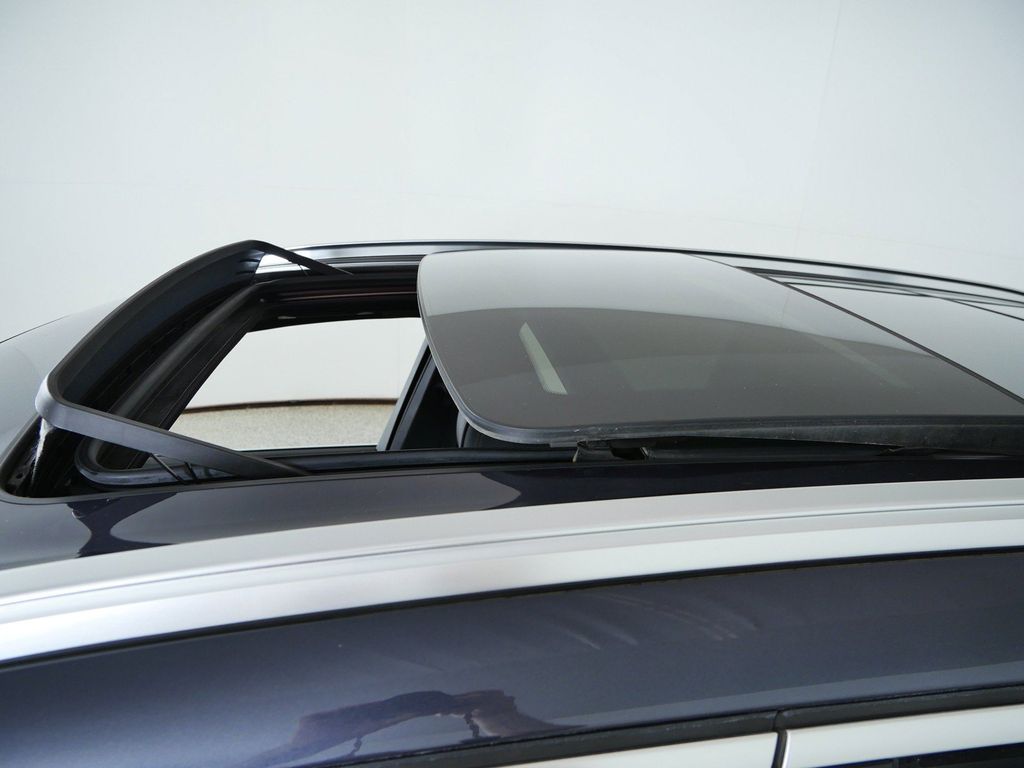 Thumbnail: 2020 BMW X5 - 18