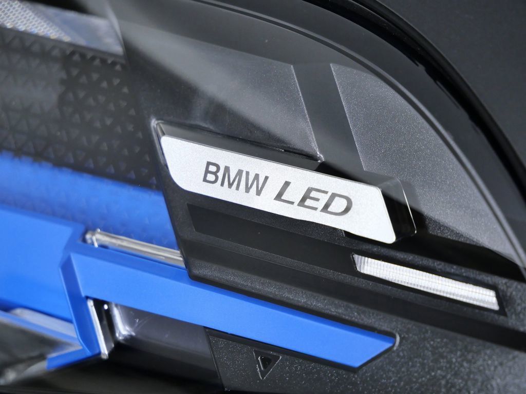 Thumbnail: 2026 BMW X5 - 6