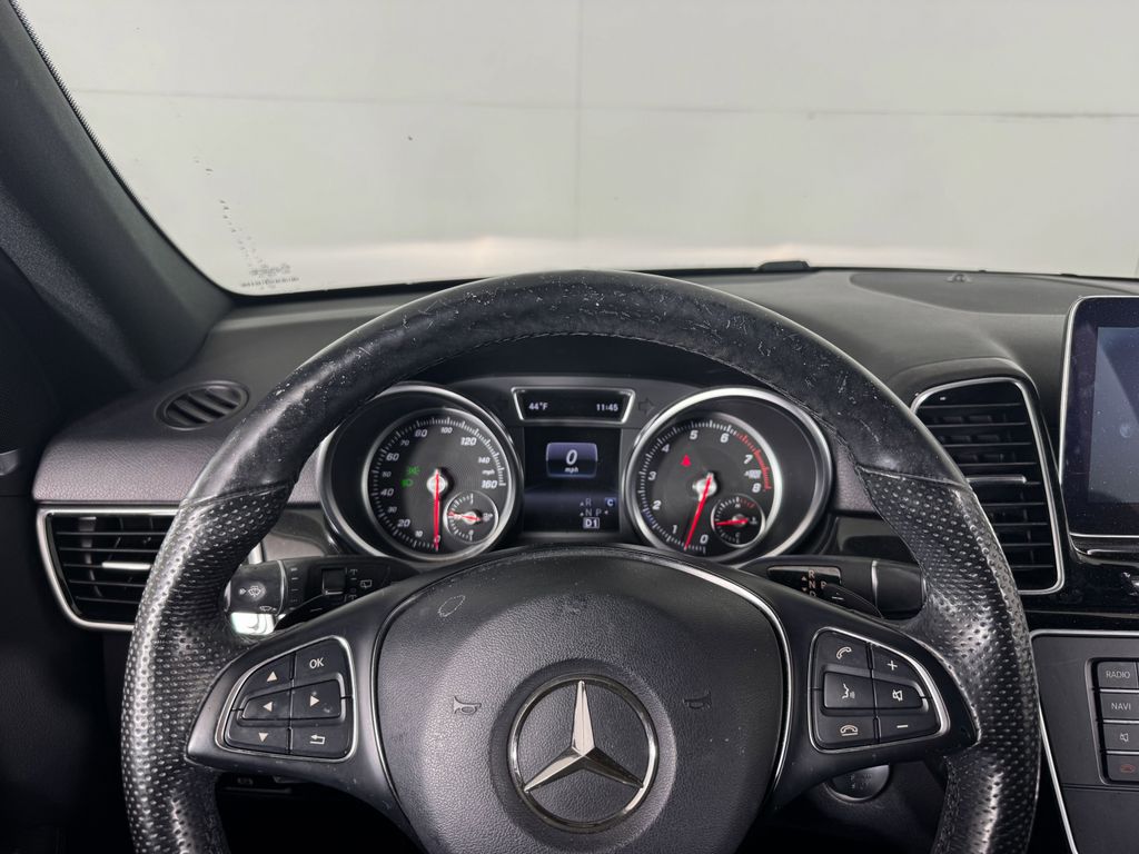 Thumbnail: 2017 Mercedes-Benz GLE - 8