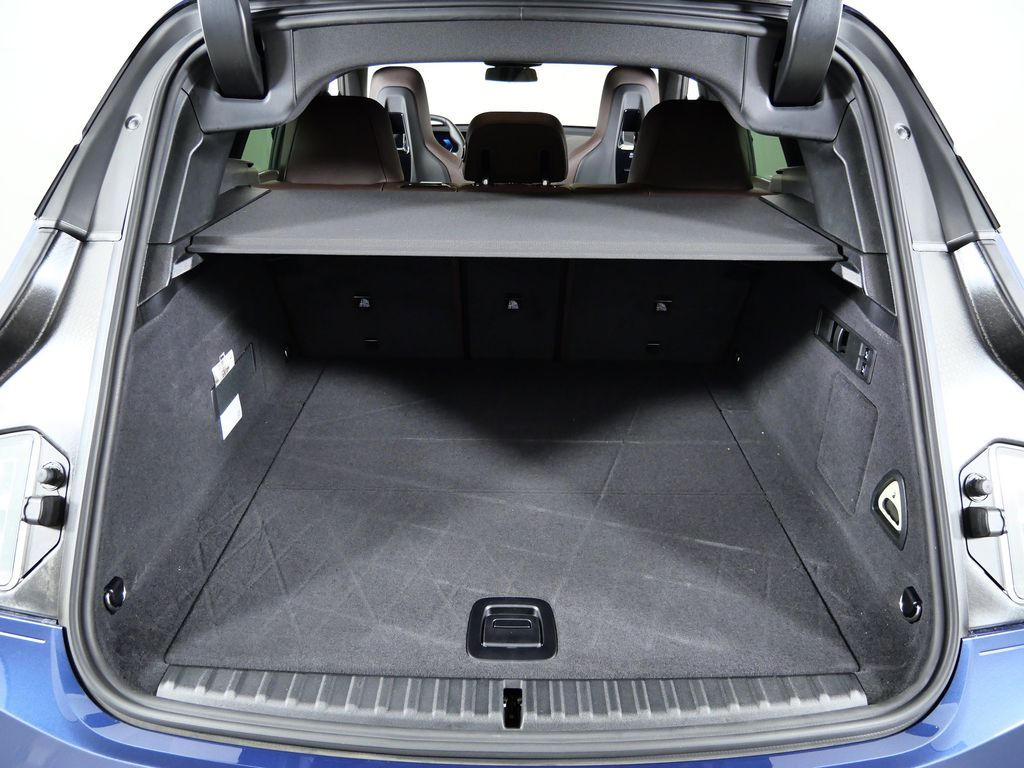 Thumbnail: 2025 BMW iX - 32