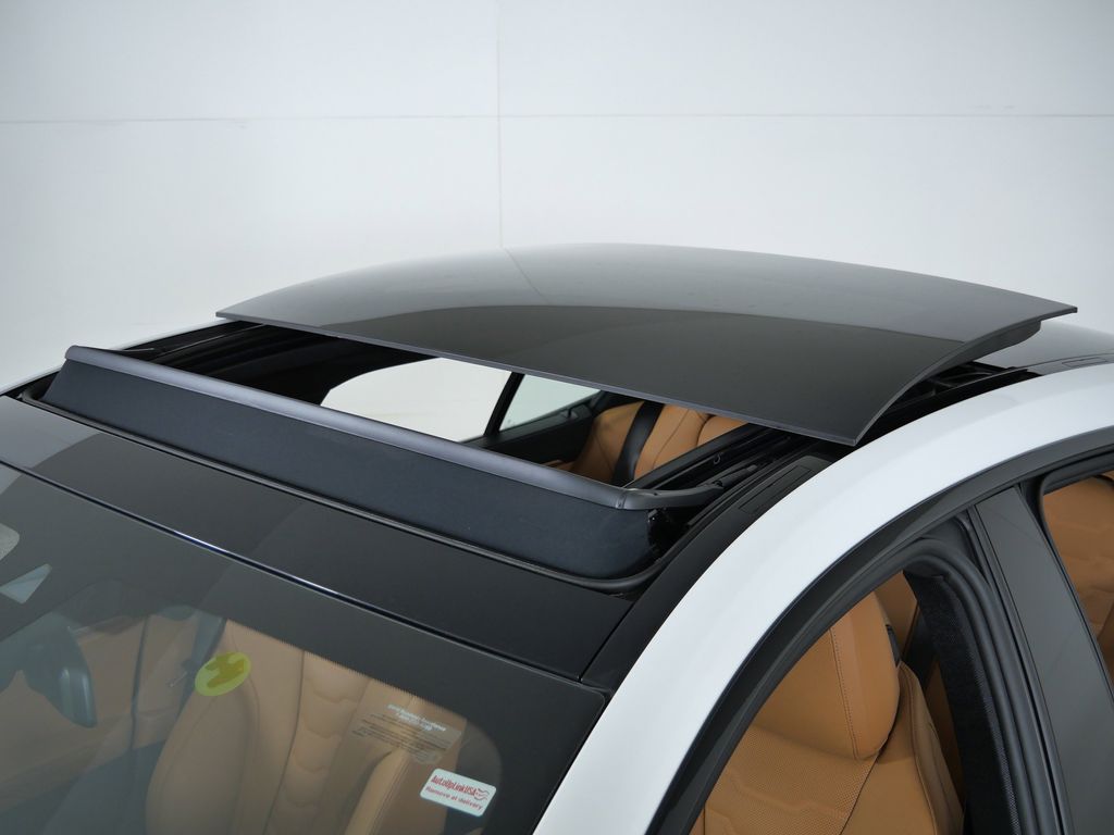 Thumbnail: 2026 BMW 8 Series - 18