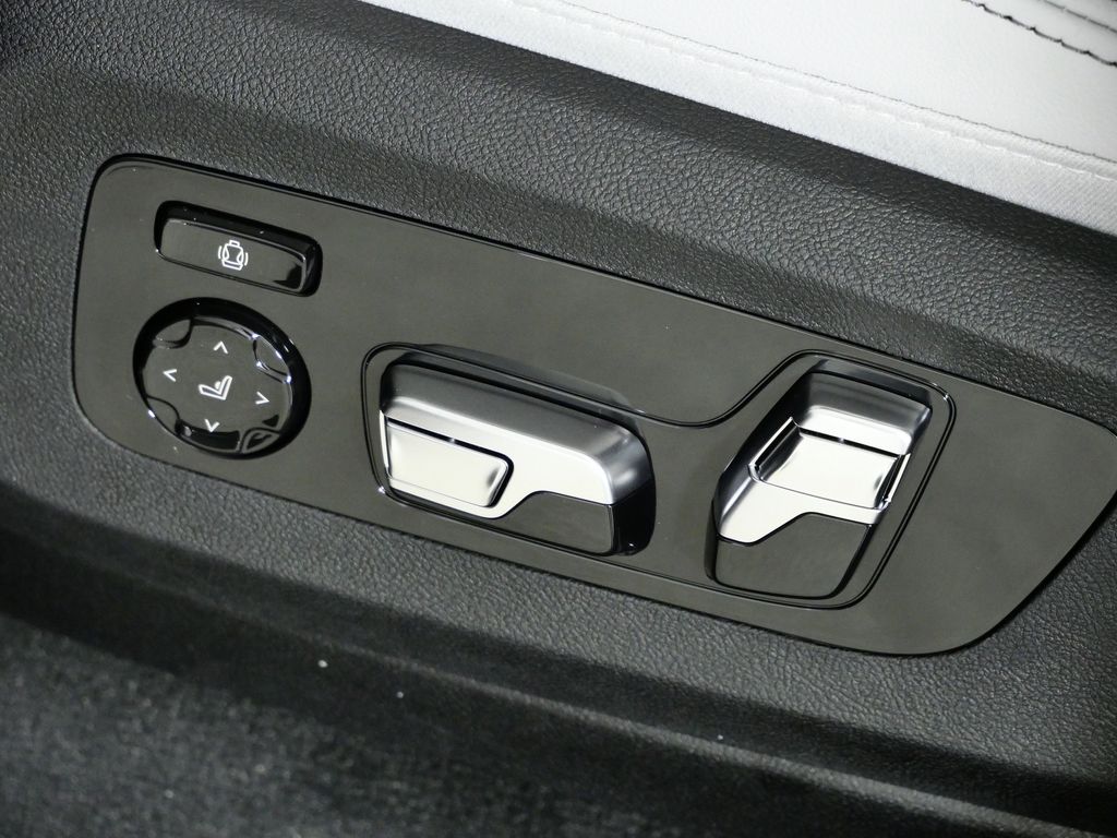 Thumbnail: 2026 BMW X6 - 39