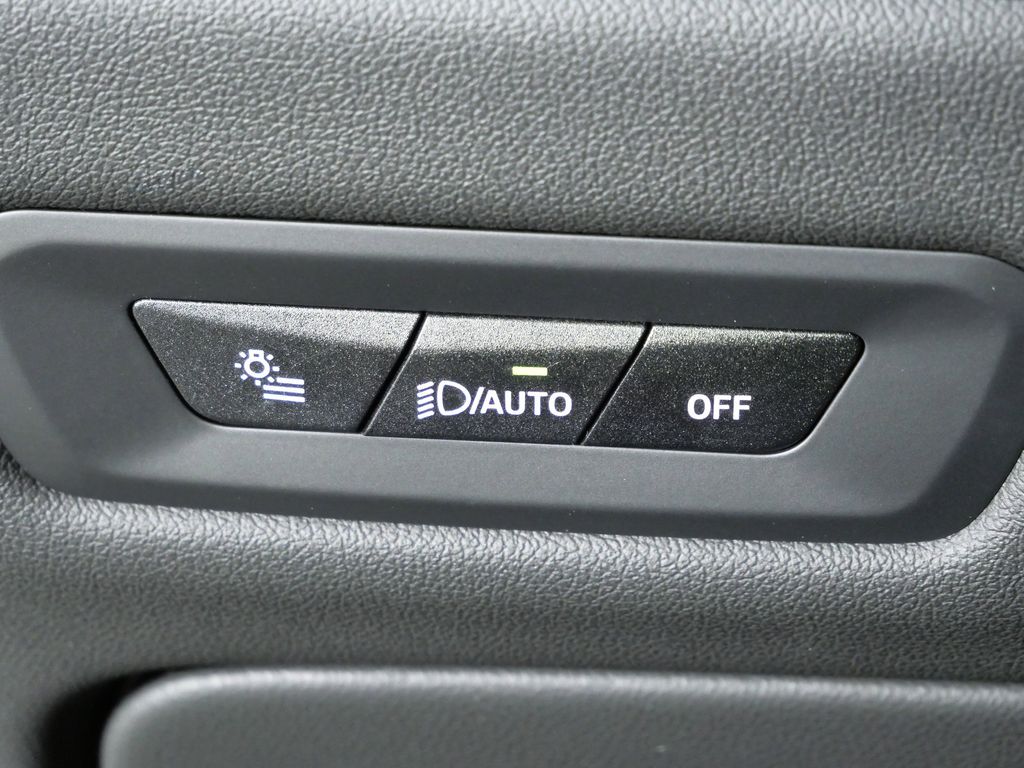 Thumbnail: 2026 BMW X6 - 40