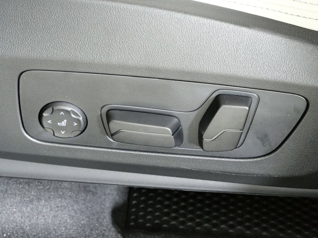 Thumbnail: 2026 BMW X1 - 37