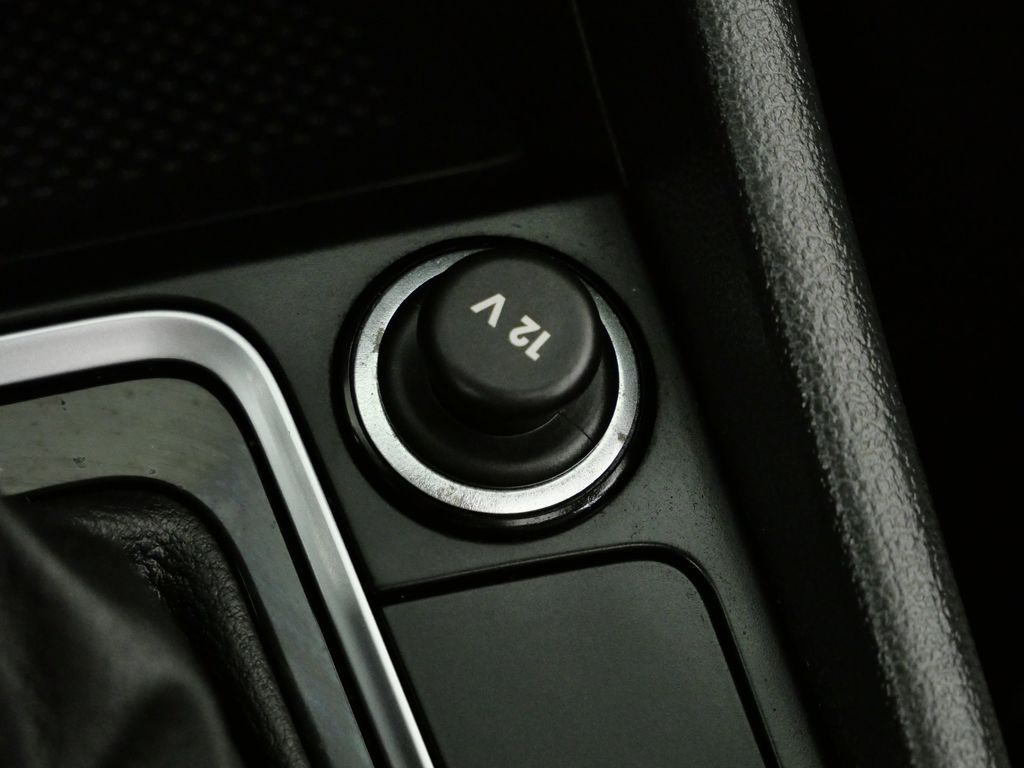 Thumbnail: 2019 Volkswagen Jetta - 46