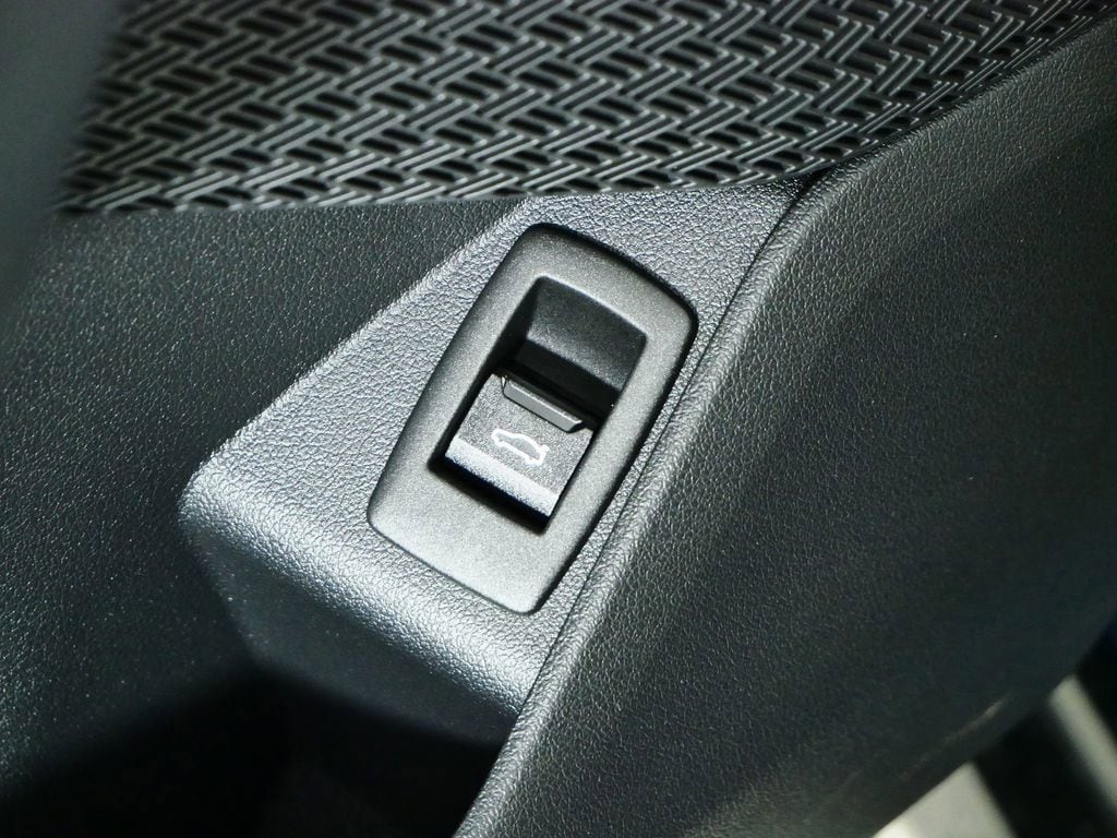 Thumbnail: 2025 BMW X1 - 34