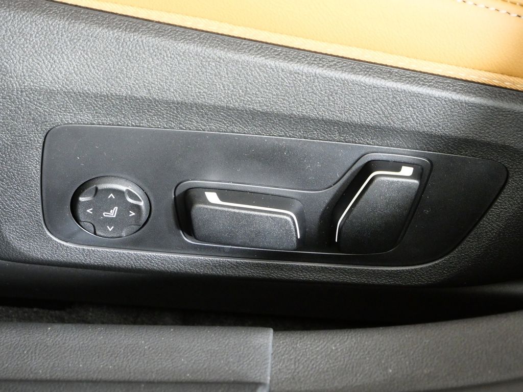 Thumbnail: 2026 BMW i4 - 38