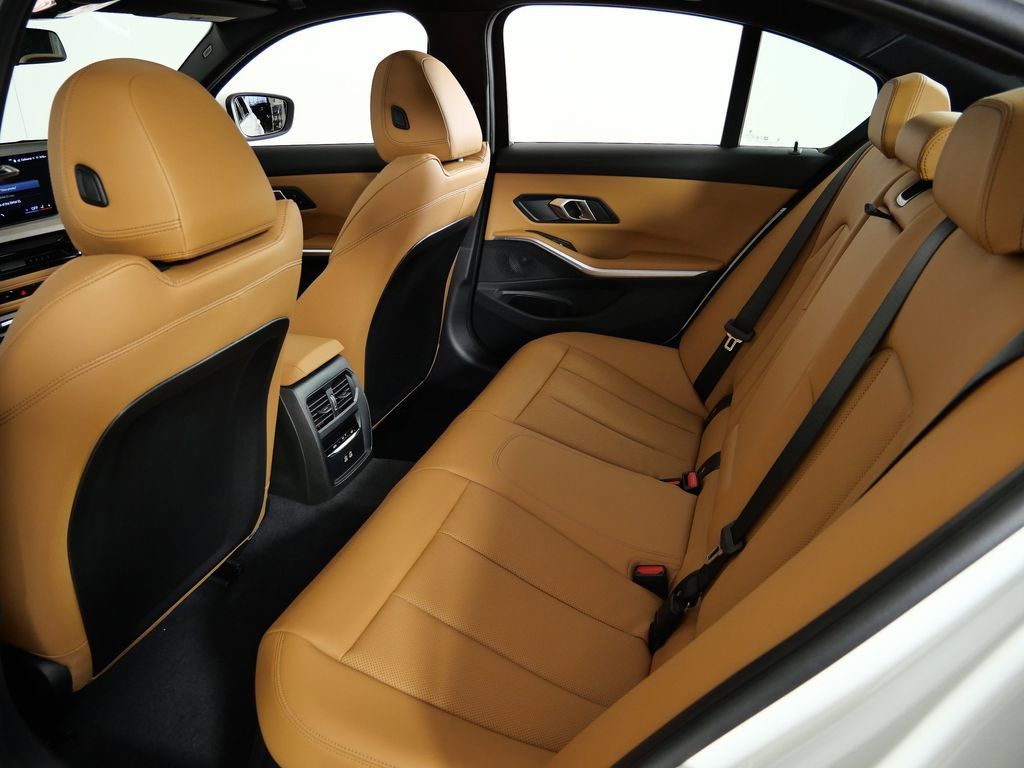 Thumbnail: 2026 BMW 3 Series - 32